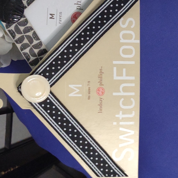 Switch flops by Lindsay Phillips set of 6 - Picture 6 of 11